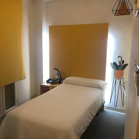 Albany Guest house 2*