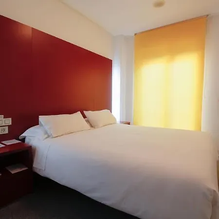 Albany Konukevi León