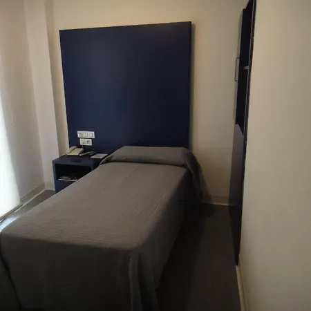 Πανσιόν Albany 2*