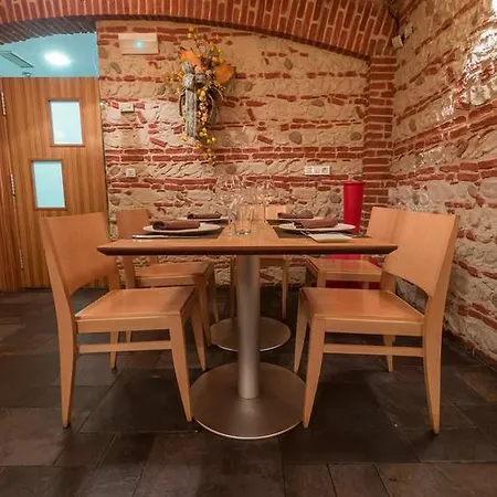 Vendégház Albany 2*