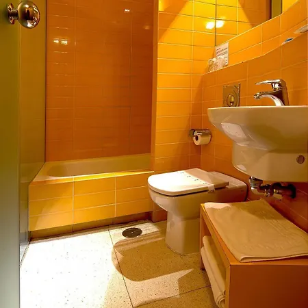 Albany Guest house 2*