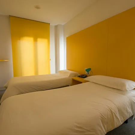 Albany Guest house 2*