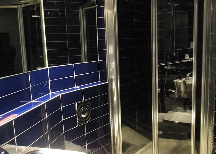 Albany בית הארחה