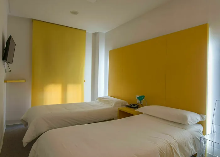 Albany Guest house Leon